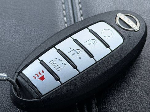 Used 2025 Nissan Altima 2.5 SV FWD image 24