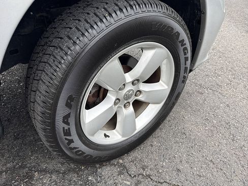 Used 2015 RAM 1500 Express AWD/4WD image 17