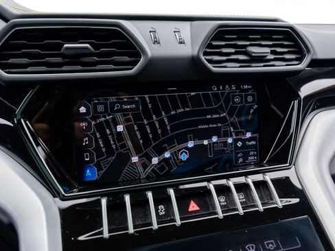 Used 2021 Lamborghini Urus image 48