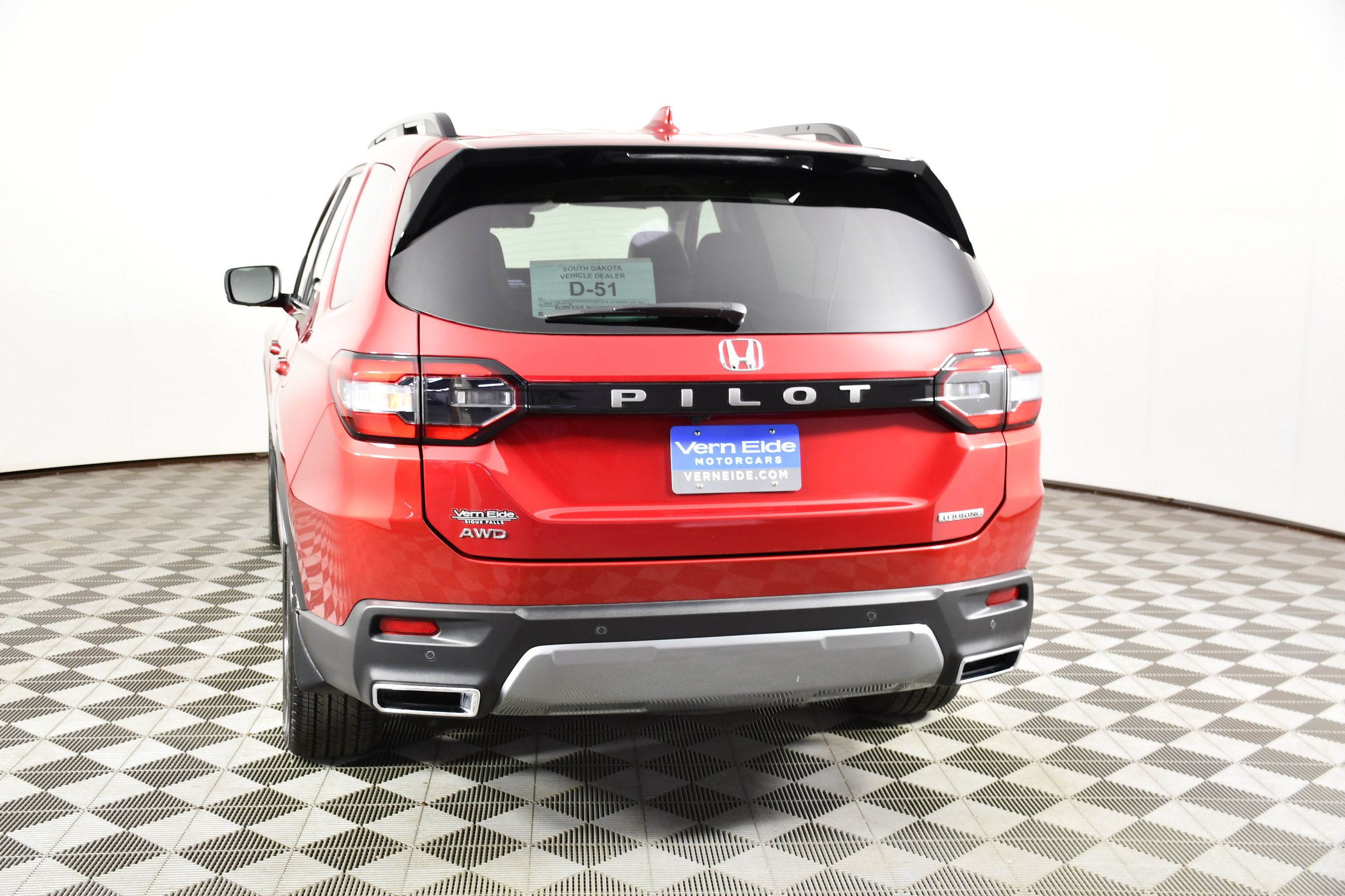 Certified 2026 Honda Pilot Touring image 7