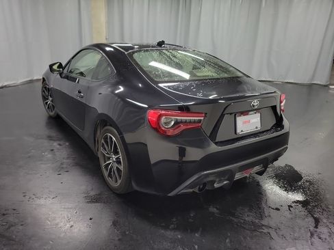 Used 2020 Toyota 86 RWD image 6
