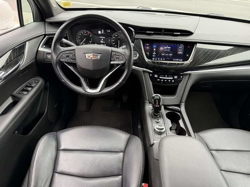 Used 2020 Cadillac XT6 Premium Luxury AWD/4WD image 15