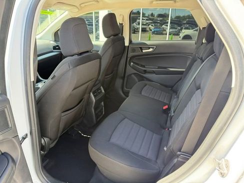 Used 2022 Ford Edge SE w/ Black Appearance Package image 14