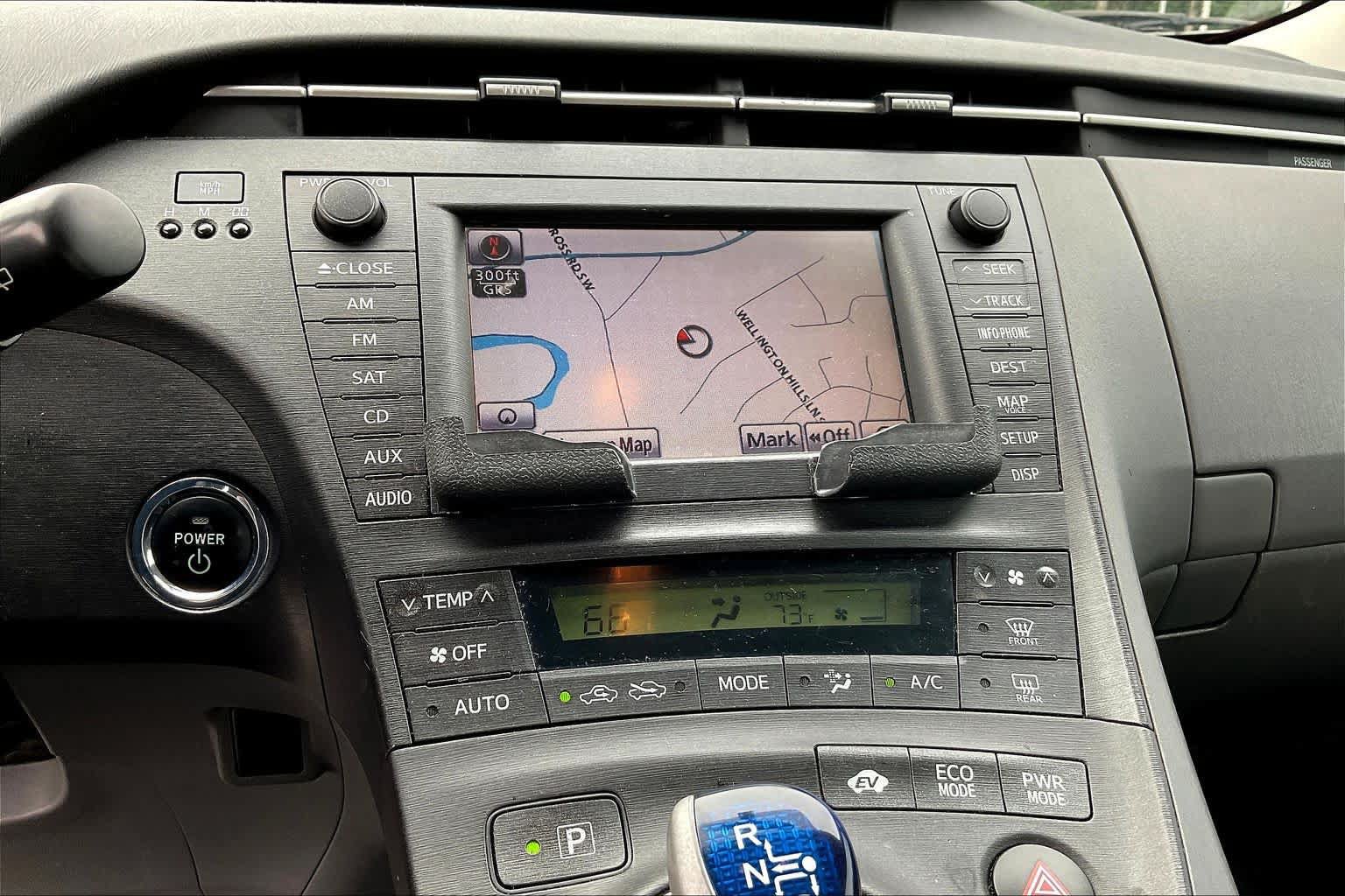 Used 2010 Toyota Prius Three w/ Solar Roof Pkg FWD image 32
