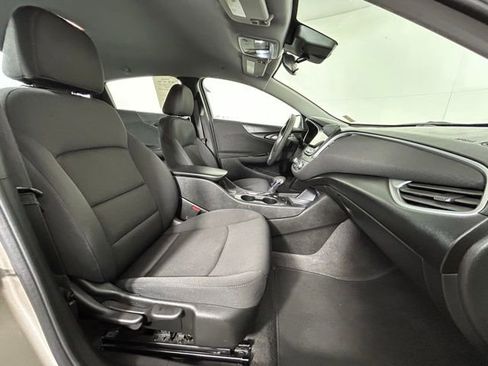 Used 2024 Chevrolet Malibu LS image 9