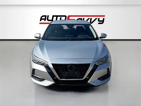 Used 2023 Nissan Sentra SV image 2