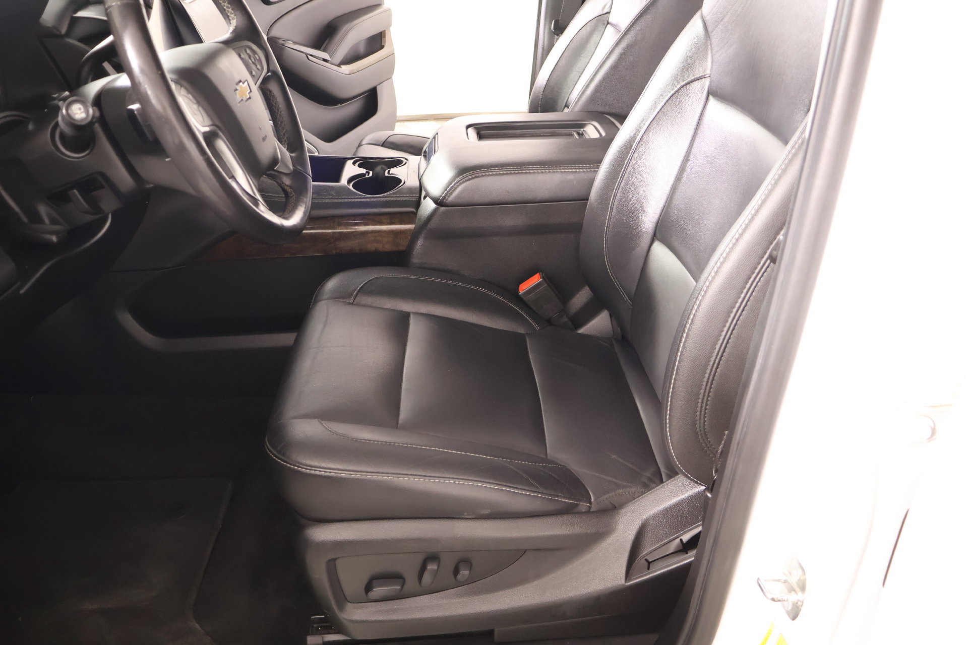 Used 2020 Chevrolet Suburban LT AWD/4WD image 11