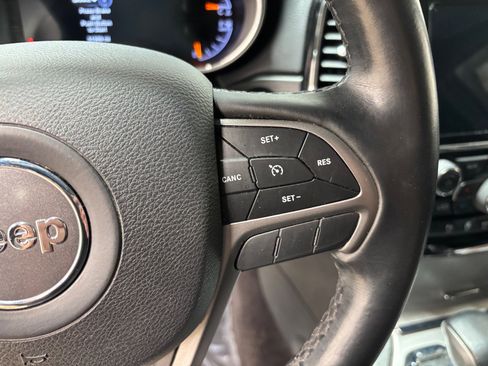 Used 2019 Jeep Grand Cherokee Limited AWD/4WD image 20