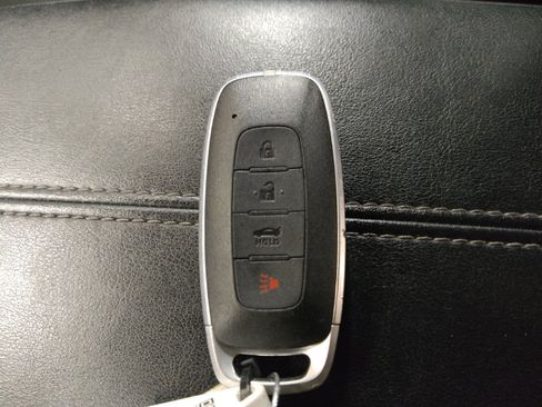 Used 2024 Nissan Sentra SV FWD image 32