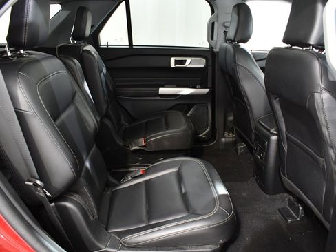 Used 2023 Ford Explorer XLT w/ Equipment Group 202A image 19