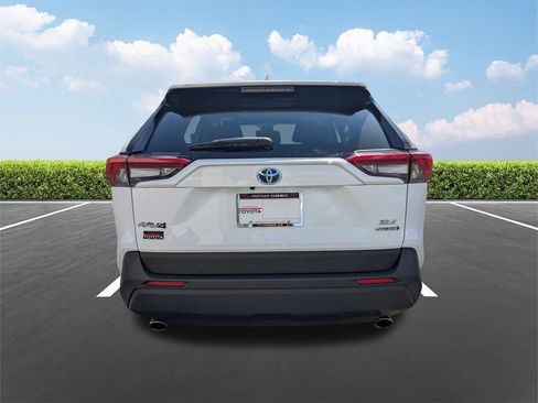 Certified 2024 Toyota RAV4 XLE w/ Convenience Package AWD/4WD image 6
