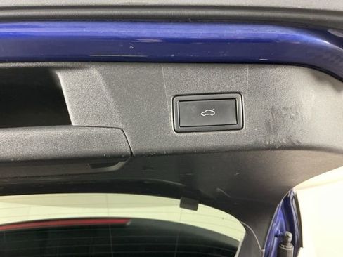 Used 2022 Volkswagen ID.4 Pro S image 29