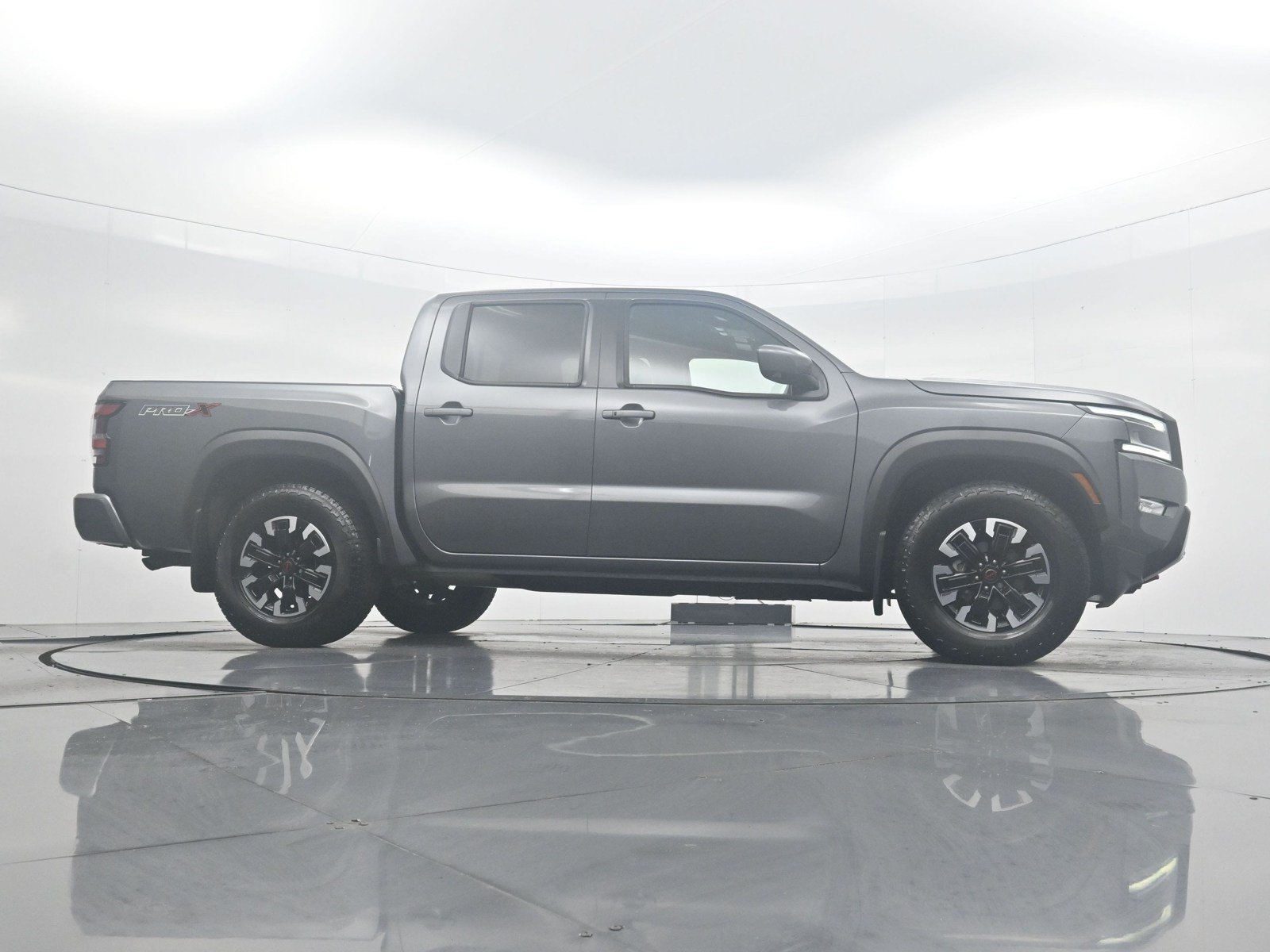 Used 2024 Nissan Frontier Pro-X w/ Pro Convenience Package RWD image 27