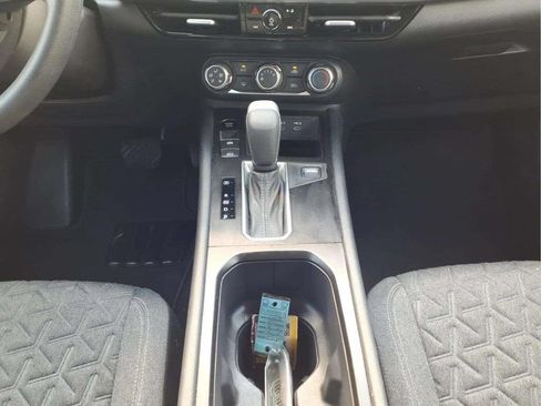 Used 2025 Nissan Kicks SV FWD image 12