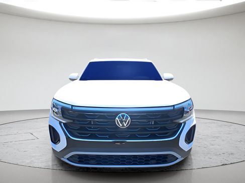 New 2026 Volkswagen Atlas Cross Sport SE AWD/4WD image 8