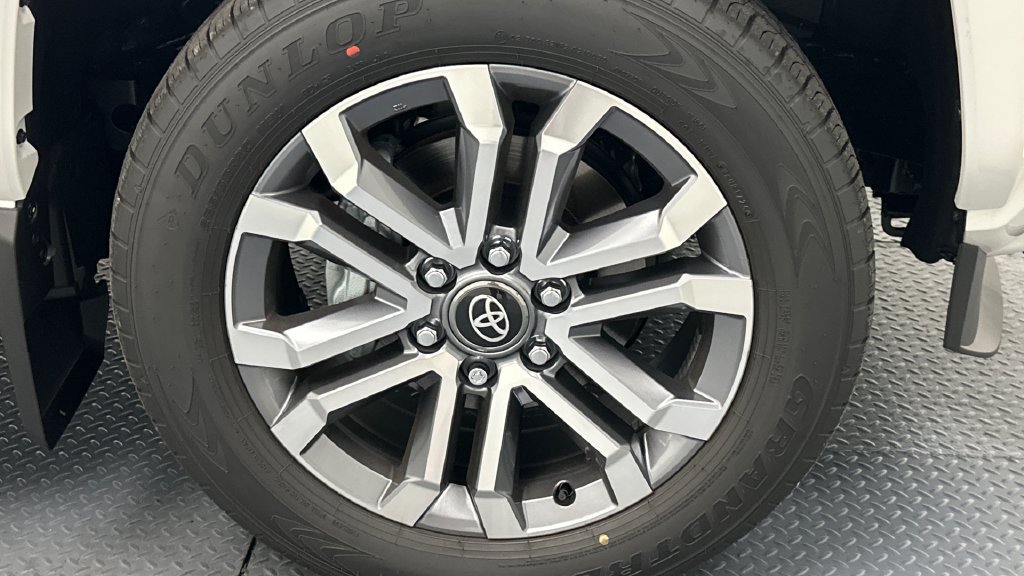 New 2026 Toyota 4Runner Limited AWD/4WD image 20