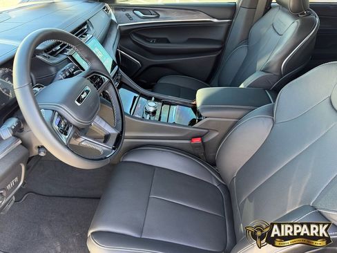 New 2025 Jeep Grand Cherokee Overland w/ Adv Protech Group III AWD/4WD image 16