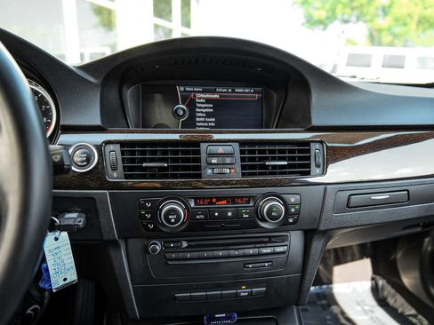 Used 2011 BMW M3 Coupe image 24