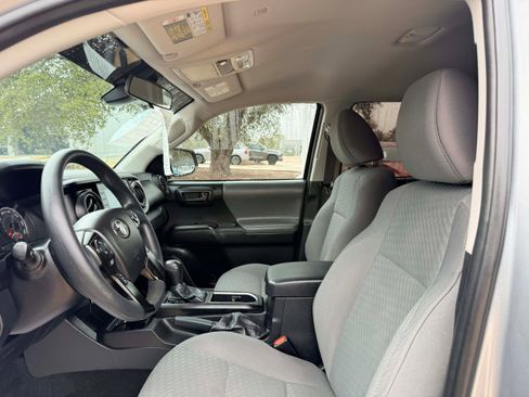 Used 2021 Toyota Tacoma SR w/ SR Convenience Package image 11