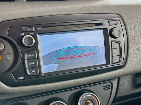 Used 2018 Toyota Yaris LE w/ Carpet Mat Package image 21