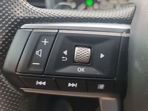 Used 2024 Mitsubishi Outlander ES image 18