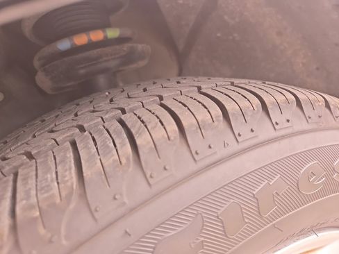 Used 2019 Volkswagen Beetle 2.0T image 25