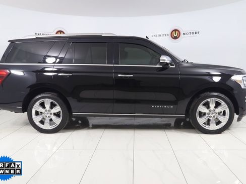 Used 2022 Ford Expedition Platinum image 2