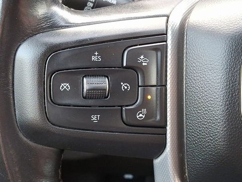 Used 2021 GMC Yukon XL Denali w/ Denali Premium Package image 25