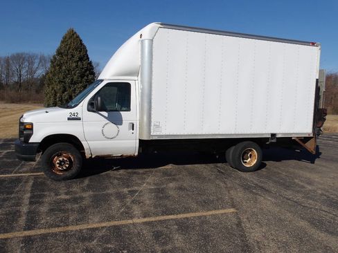 Used 2008 Ford E-350 and Econoline 350 Super Duty image 5