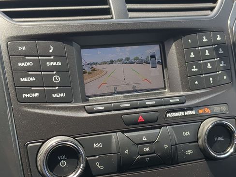 Used 2019 Ford Explorer XLT FWD image 15