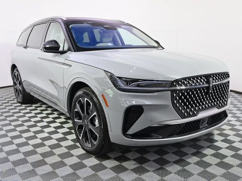 New 2026 Lincoln Nautilus Reserve AWD/4WD image 9