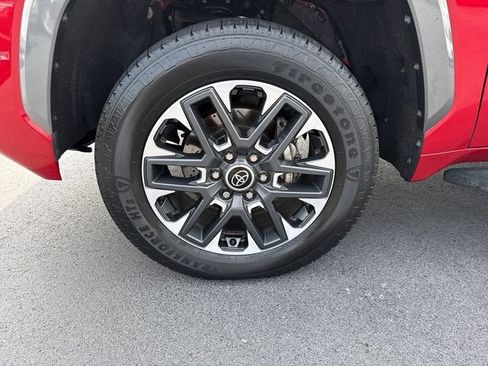 Used 2022 Toyota Tundra Limited AWD/4WD image 9