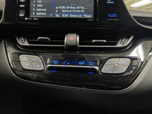 Certified 2018 Toyota C-HR XLE image 25