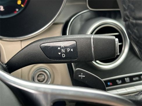 Used 2022 Mercedes-Benz GLC 300 4MATIC image 14