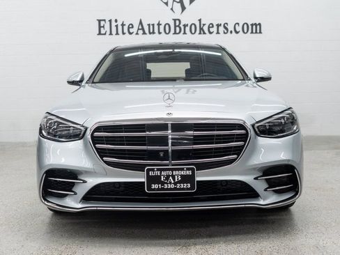 Used 2023 Mercedes-Benz S 580 4MATIC Sedan w/ AMG Line image 3
