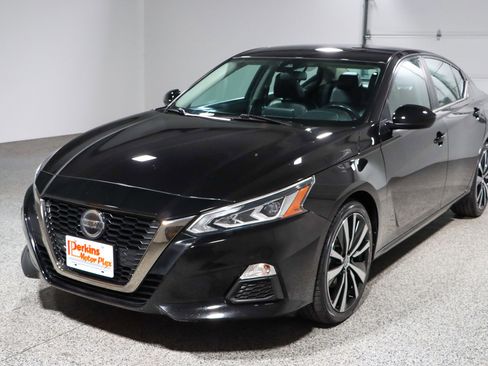 Used 2021 Nissan Altima 2.5 SR FWD image 29
