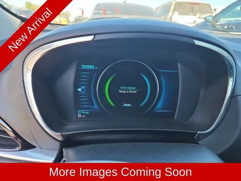 Used 2018 Chevrolet Volt Premier w/ Driver Confidence Package FWD image 14
