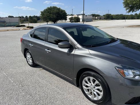 Used 2019 Nissan Sentra S w/ Appearance Package FWD image 5