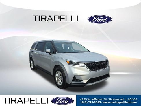 Used 2023 Kia Carnival LX FWD image 7