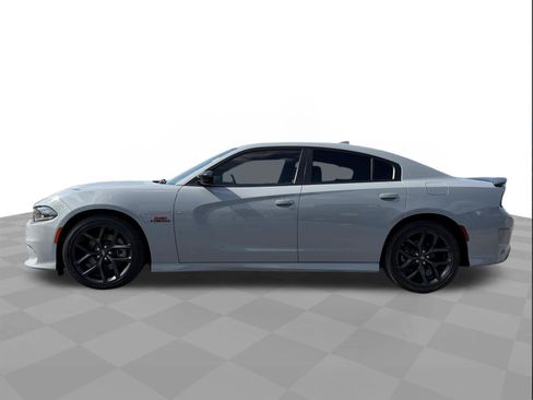 Used 2022 Dodge Charger R/T w/ Blacktop Package RWD image 2