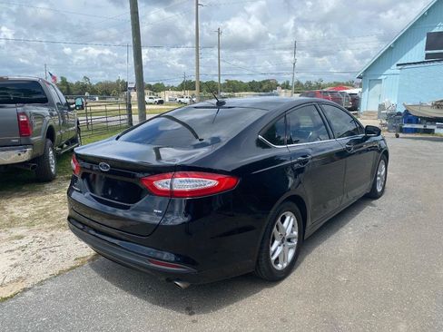 Used 2016 Ford Fusion SE FWD image 8
