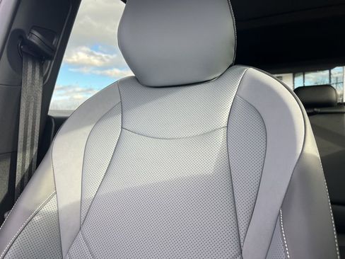 New 2026 Volkswagen Tiguan SE R-Line FWD image 21