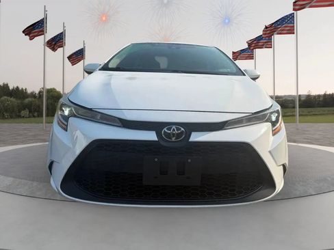 Used 2021 Toyota Corolla LE FWD image 8