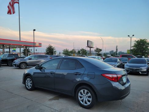 Used 2019 Toyota Corolla LE FWD image 5