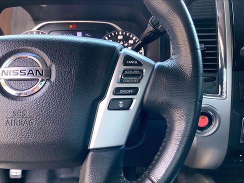 Used 2020 Nissan Titan SV w/ SV Convenience Package image 23