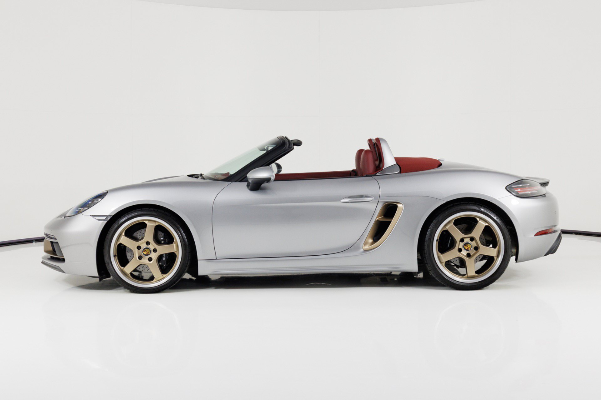 Used 2021 Porsche 718 Boxster RWD image 7