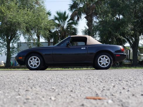 Used 1997 MAZDA MX-5 Miata RWD image 69