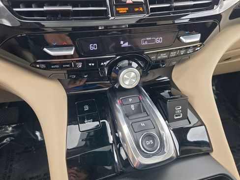 Certified 2025 Acura MDX FWD image 18