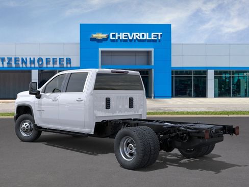 New 2026 Chevrolet Silverado 3500 W/T AWD/4WD image 3