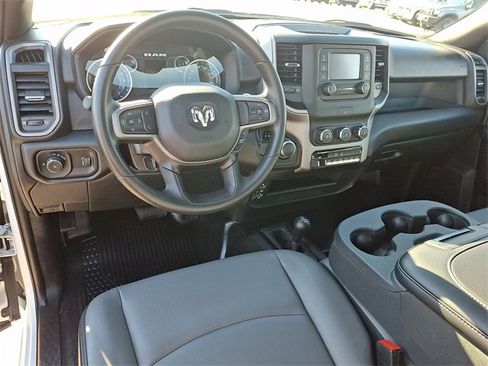Used 2024 RAM 2500 Tradesman w/ Chrome Appearance Group image 11